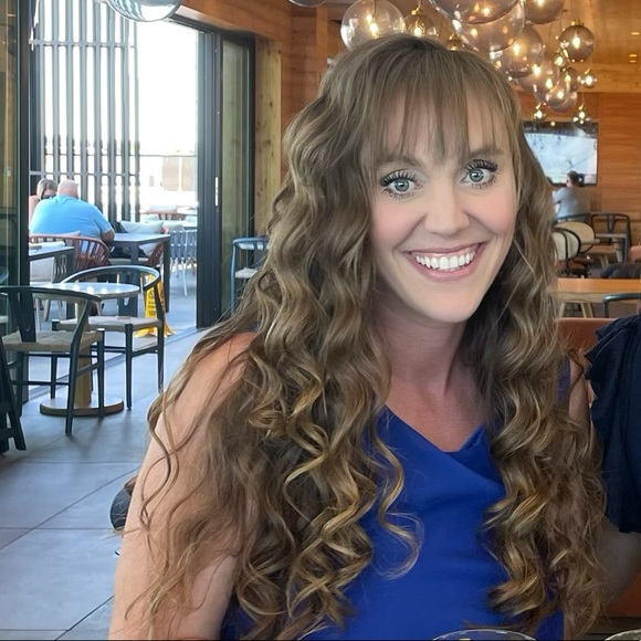 Meet your Posher, Jenafer - Picture 2 of 2